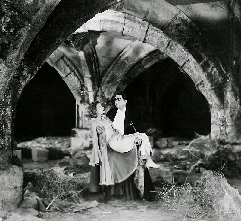 Bela Lugosi and Helen Chandler, Dracula 