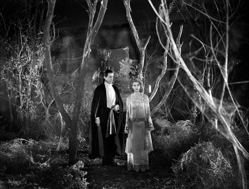 Bela Lugosi and Helen Chandler, Dracula