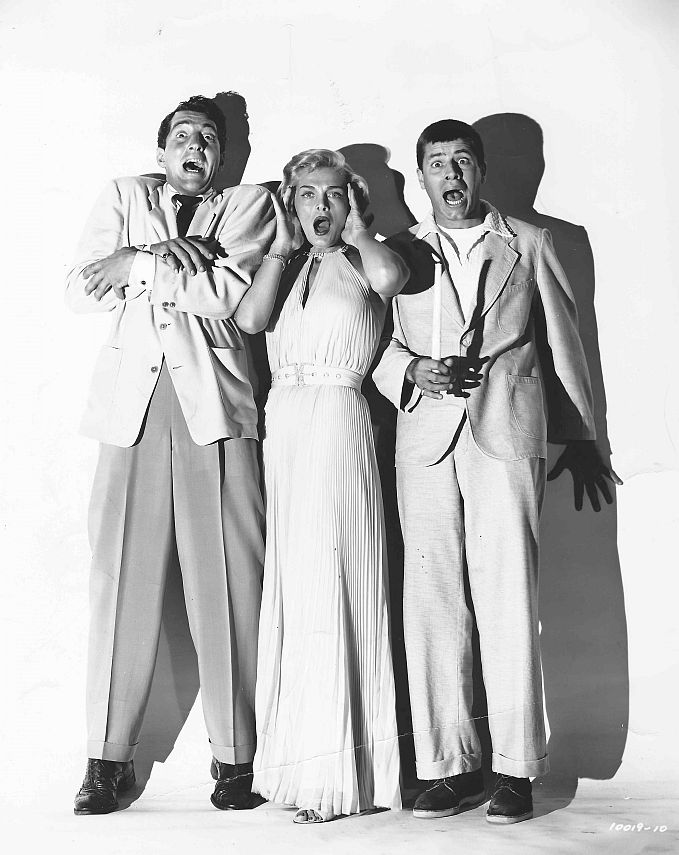 Lizabeth Scott, Dean Martin, and Jerry Lewis in Scared Stiff 