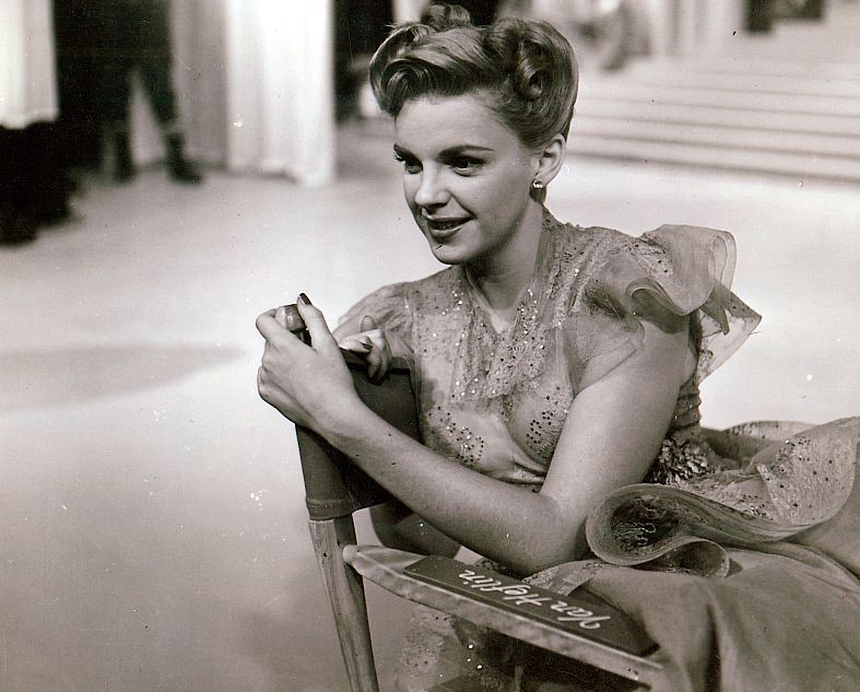 Judy Garland Behind the Scenes of Presenting Lily Mars