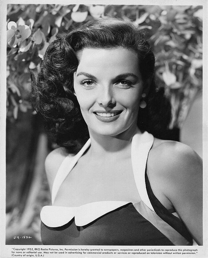 Jane Russell, Macao 